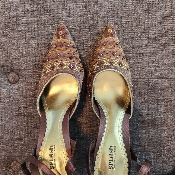 Splash brand sexy beaded pumps..New without box. Size 8 - Picture 2 of 5